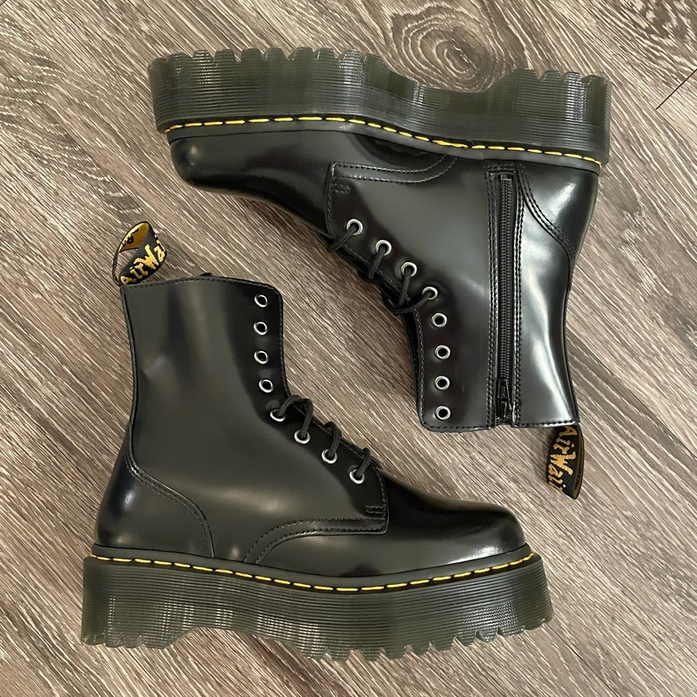 Dr martens jadon black platform boots NWT
